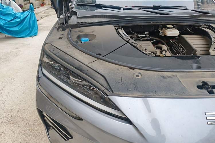 Used BYD Song PLUS New Energy 2025 DM-i 160KM Flagship Model Engine Bay Right