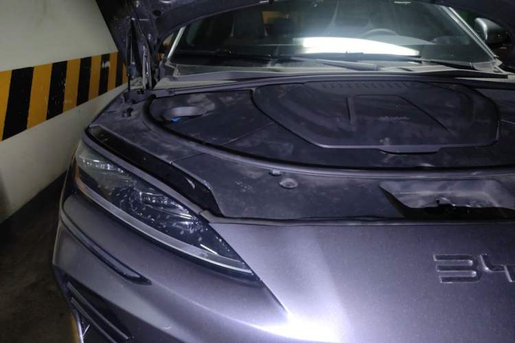 Used BYD Song PLUS New Energy 2025 DM-i 112KM Prestige Model Engine Bay Right