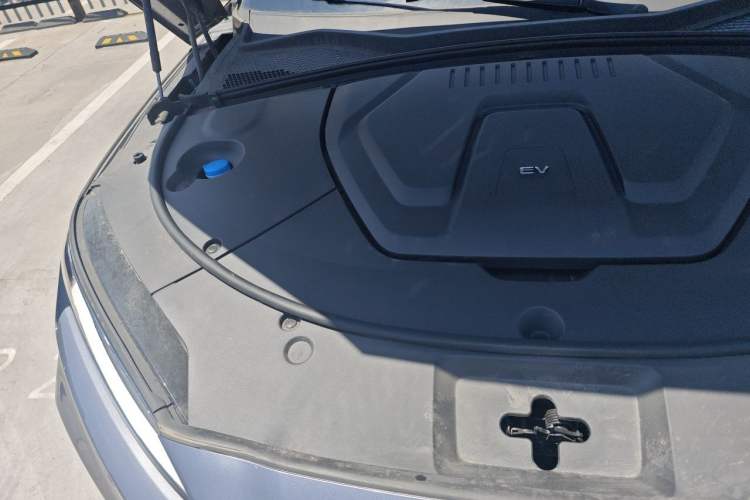Used BYD Song PLUS New Energy 2025 EV 520km Premium Version Engine Bay Right