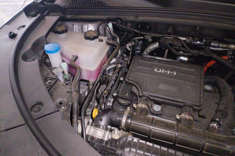Used BYD Song PLUS New Energy 2025 DM-i Intelligent Driving 112KM Prestige Model Engine Bay Right