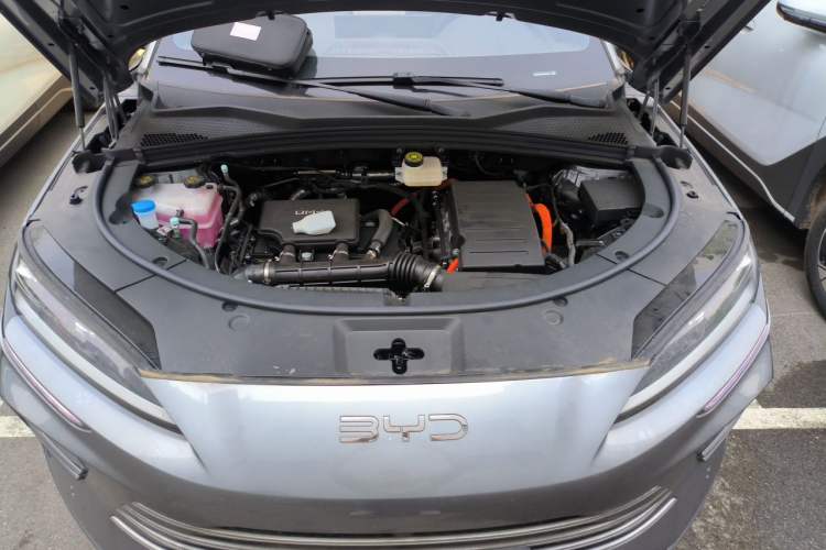 Used BYD Song PLUS New Energy 2025 DM-i Smart Drive 112KM Prestige Model Engine Bay