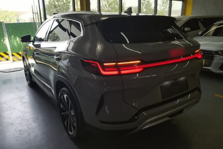 Used BYD Song PLUS New Energy 2025 EV 520km Premium Version Exterior 2