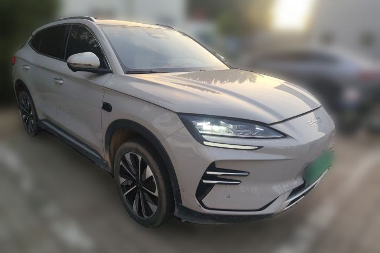 Used BYD Song PLUS New Energy 2025 EV Intelligent Driving Version 520km Premium Model Exterior 2