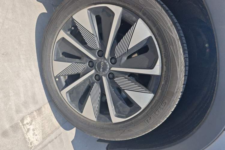 Used BYD Song PLUS New Energy 2025 EV 520km Premium Version Exterior 2