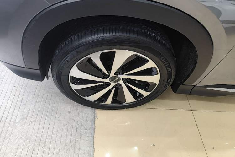 Used BYD Song PLUS New Energy 2025 EV Smart Drive Edition 605km Flagship Model Exterior 4