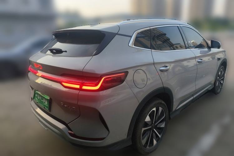 Used BYD Song PLUS New Energy 2025 EV Intelligent Driving Version 520km Premium Model Exterior 5