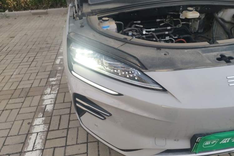 Used BYD Song PLUS New Energy 2025 EV Intelligent Driving Version 520km Premium Model Exterior 6