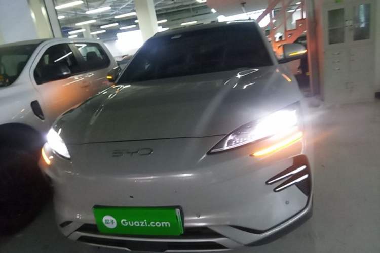 Used BYD Song PLUS New Energy 2025 EV Intelligent Driving Edition 520km Luxury Model Front