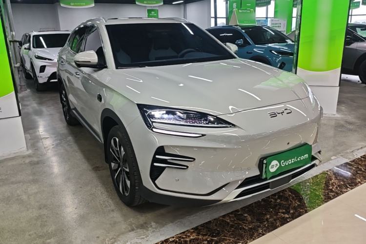 Used BYD Song PLUS New Energy 2025 EV Intelligent Driving Edition 520km Luxury Model Front Right 45 Deg