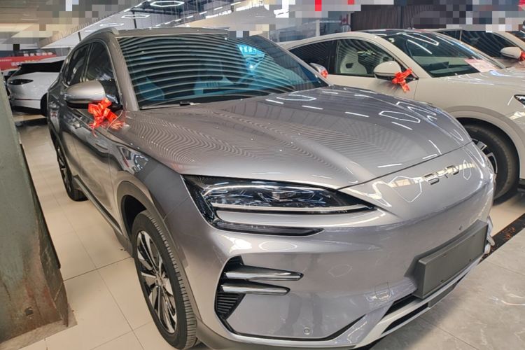 Used BYD Song PLUS New Energy 2025 EV 520km Luxury Version Front Right 45 Deg