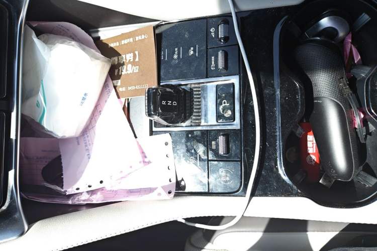 Used BYD Song PLUS New Energy 2025 EV 520km Premium Version Gear Lever