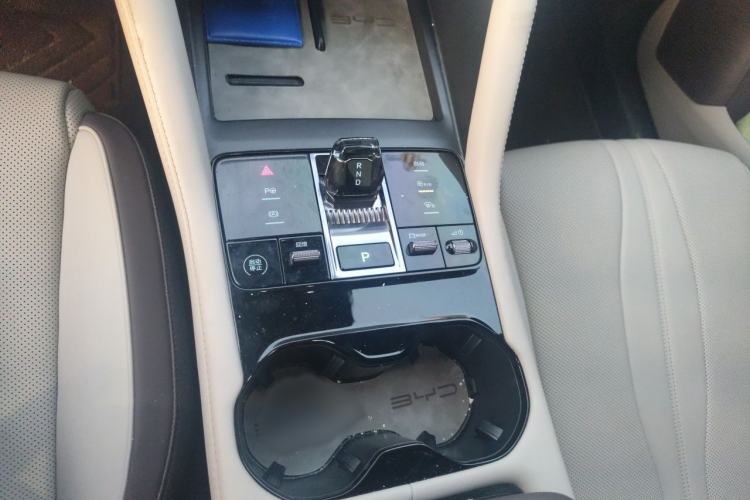 Used BYD Song PLUS New Energy 2025 EV Intelligent Driving Version 520km Premium Model Gear Lever