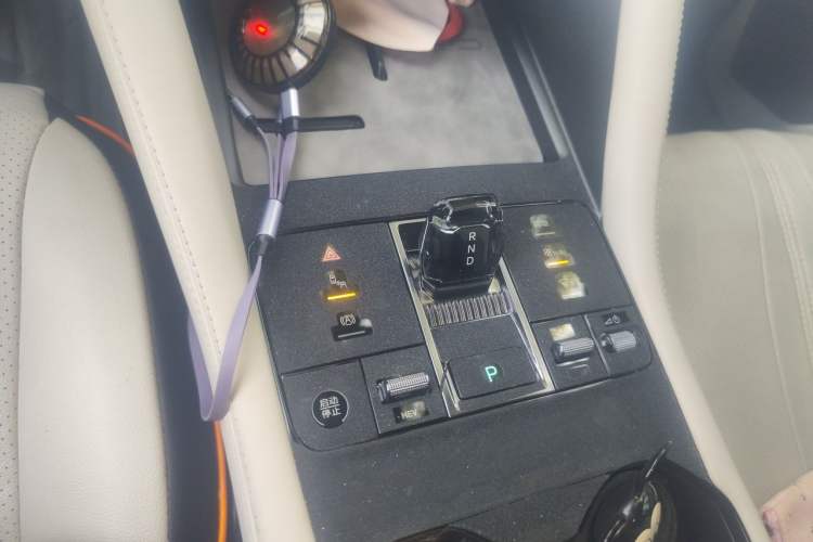 Used BYD Song PLUS New Energy 2025 DM-i 112KM Prestige Model Gear Lever