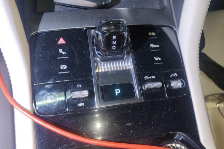 Used BYD Song PLUS New Energy 2025 DM-i 112KM Prestige Model Gear Lever