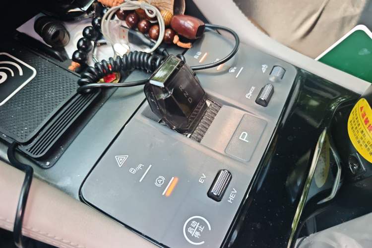 Used BYD Song PLUS New Energy 2025 DM-i 112KM Prestige Model Gear Lever