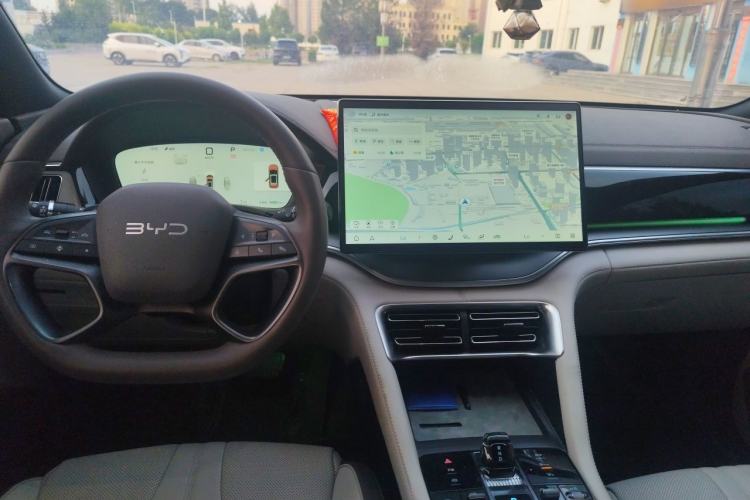 Used BYD Song PLUS New Energy 2025 EV Intelligent Driving Version 520km Premium Model Interior 2