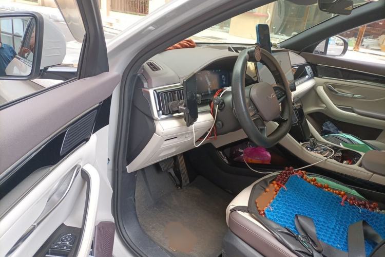 Used BYD Song PLUS New Energy 2025 EV 520km Premium Version Interior 3