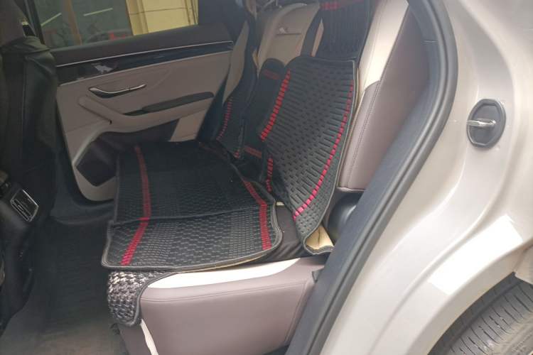 Used BYD Song PLUS New Energy 2025 EV 520km Premium Version Interior 4