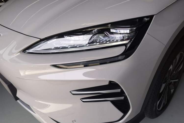 Used BYD Song PLUS New Energy 2025 EV 520km Premium Version Left Front Headlight