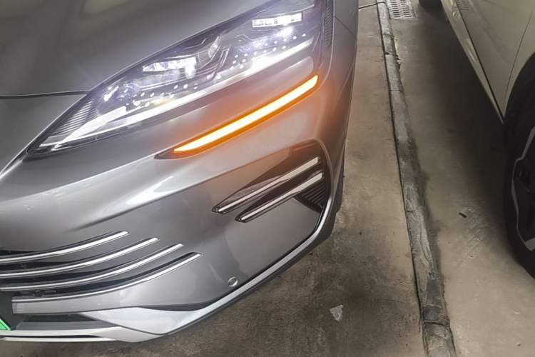 Used BYD Song PLUS New Energy 2025 DM-i 112KM Prestige Model Left Front Headlight