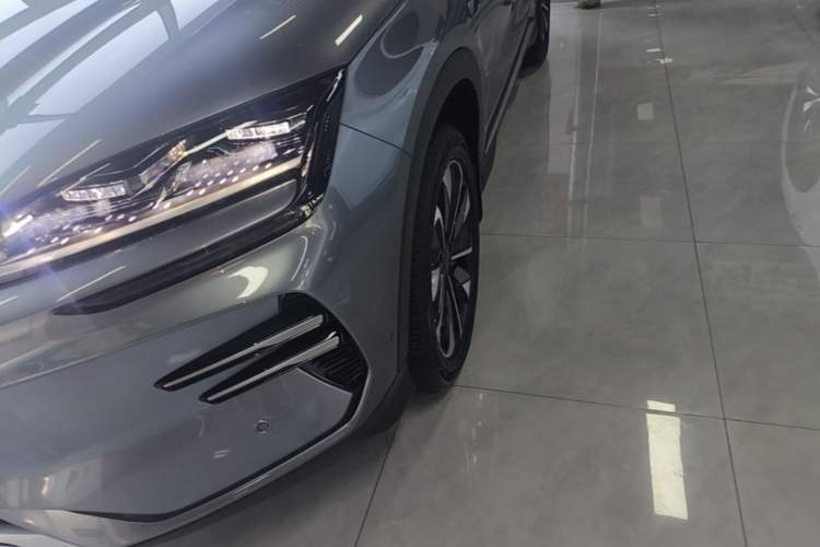 Used BYD Song PLUS New Energy 2025 EV Intelligent Driving Edition 520km Luxury Model Left Front Headlight