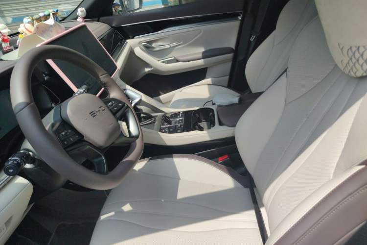 Used BYD Song PLUS New Energy 2025 DM-i Smart Drive 112KM Prestige Model Left Front Seat