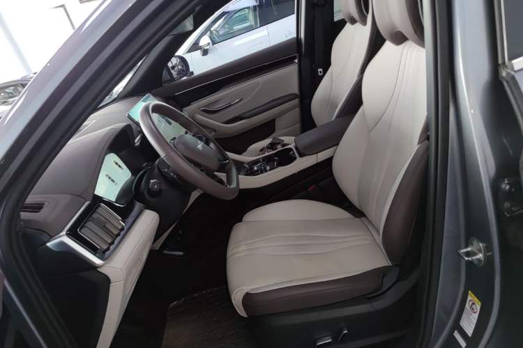 Used BYD Song PLUS New Energy 2025 EV 520km Premium Version Left Front Seat