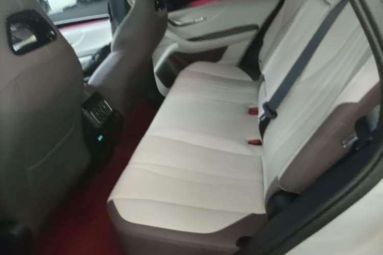 Used BYD Song PLUS New Energy 2025 DM-i 112KM Prestige Model Left Rear Seat