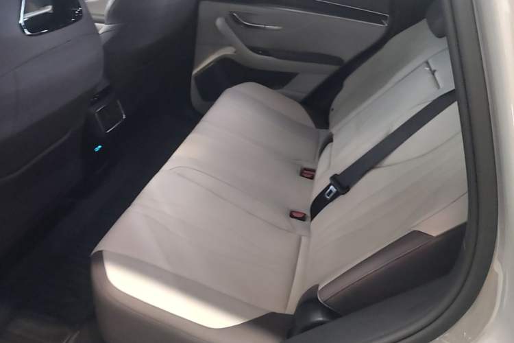 Used BYD Song PLUS New Energy 2025 EV 520km Luxury Version Left Rear Seat