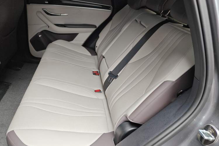 Used BYD Song PLUS New Energy 2025 DM-i 160KM Flagship PLUS Left Rear Seat