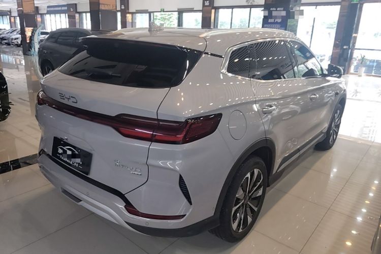 Used BYD Song PLUS New Energy 2025 EV 520km Luxury Version Rear Right 45 Deg