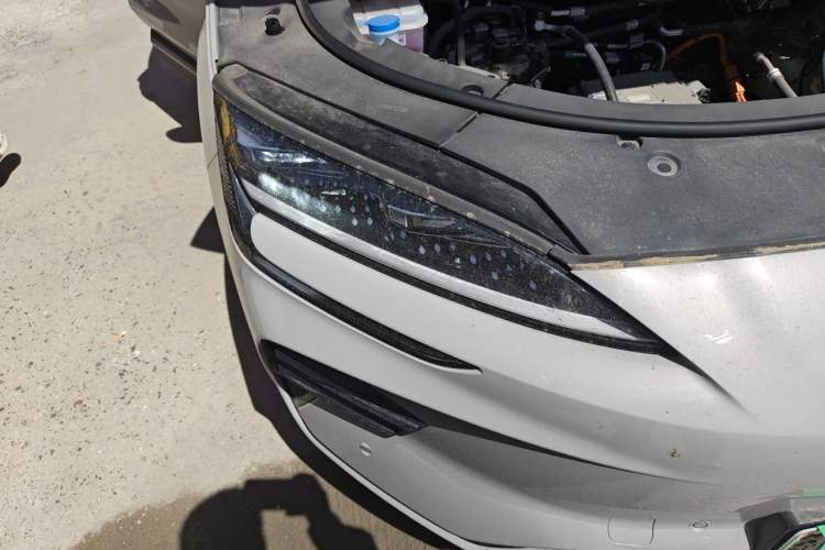Used BYD Song PLUS New Energy 2025 EV 520km Premium Version Right Front Headlight