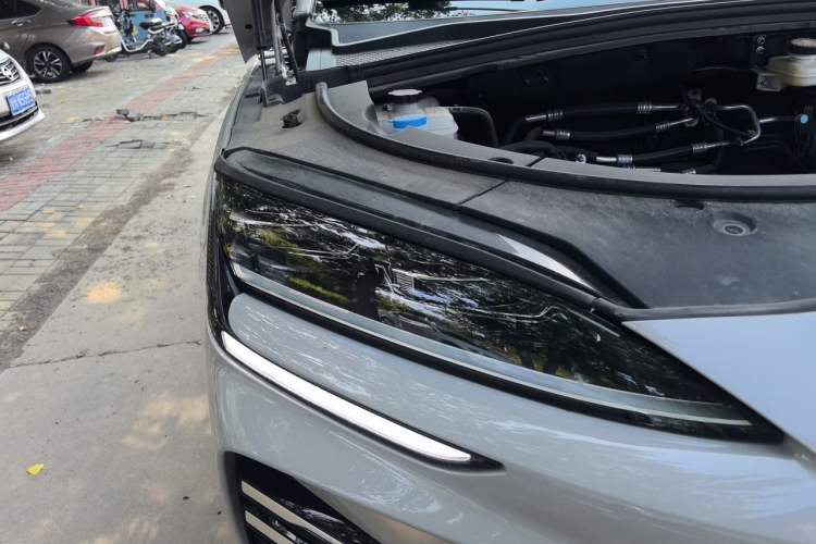 Used BYD Song PLUS New Energy 2025 EV Intelligent Driving Edition 520km Luxury Model Right Front Headlight