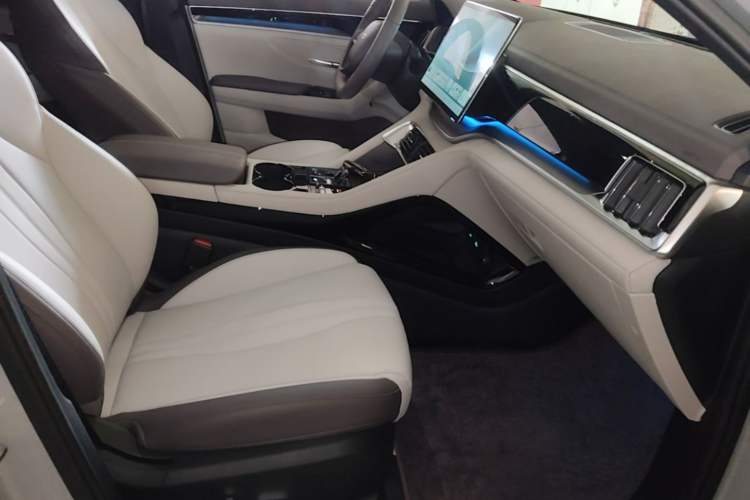Used BYD Song PLUS New Energy 2025 EV Intelligent Driving Version 520km Premium Model Right Front Seat