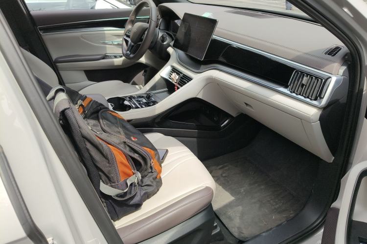 Used BYD Song PLUS New Energy 2025 DM-i 112KM Prestige Model Right Front Seat