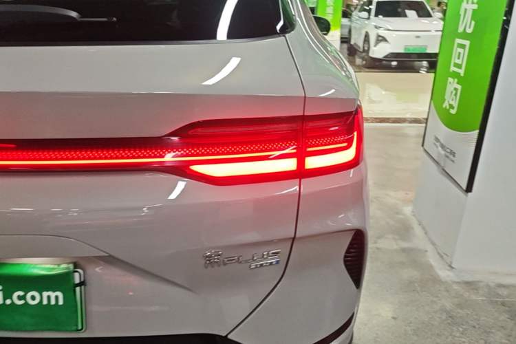 Used BYD Song PLUS New Energy 2025 EV Intelligent Driving Edition 520km Luxury Model Right Rear Taillight