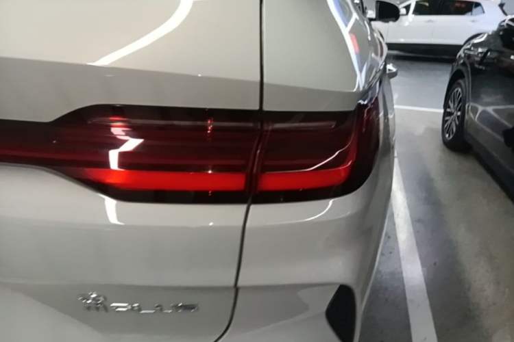 Used BYD Song PLUS New Energy 2025 DM-i 112KM Prestige Model Right Rear Taillight