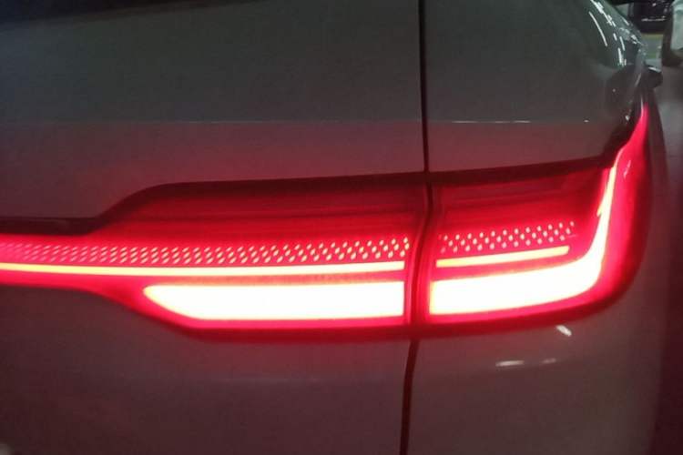 Used BYD Song PLUS New Energy 2025 EV Intelligent Driving Edition 520km Luxury Model Right Rear Taillight