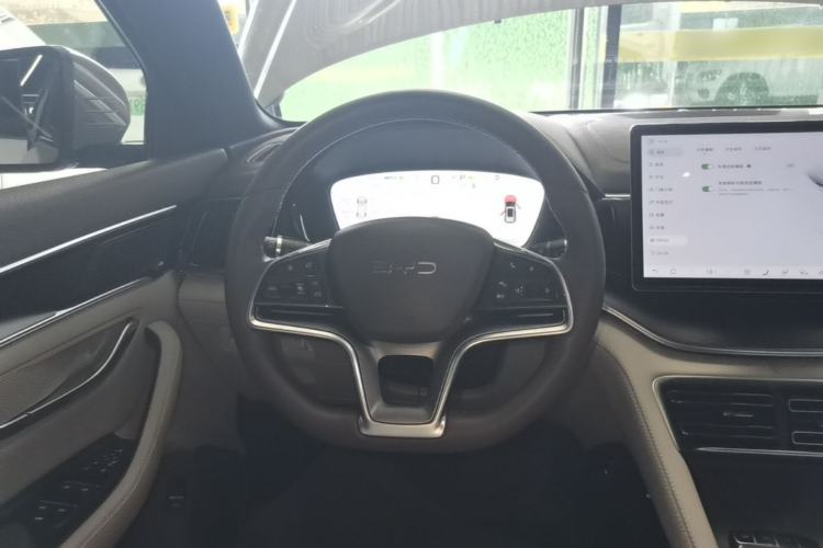 Used BYD Song PLUS New Energy 2025 EV 520km Premium Version Steering Wheel