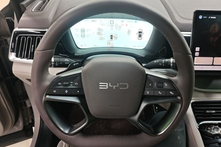 Used BYD Song PLUS New Energy 2025 EV Intelligent Driving Edition 520km Luxury Model Steering Wheel