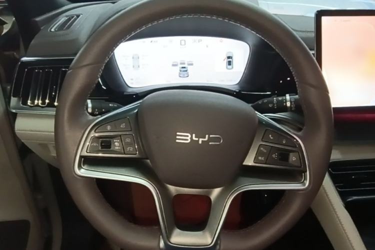 Used BYD Song PLUS New Energy 2025 DM-i 112KM Prestige Model Steering Wheel