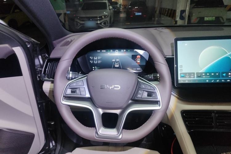 Used BYD Song PLUS New Energy 2025 DM-i 112KM Prestige Model Steering Wheel