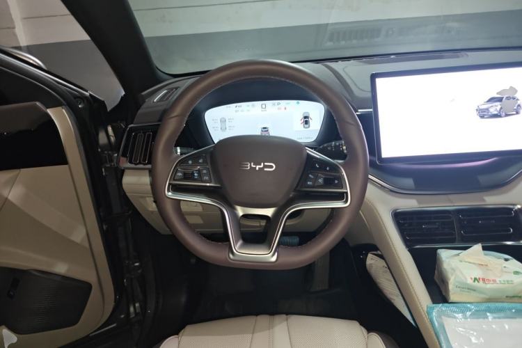 Used BYD Song PLUS New Energy 2025 DM-i 112KM Prestige Model Steering Wheel