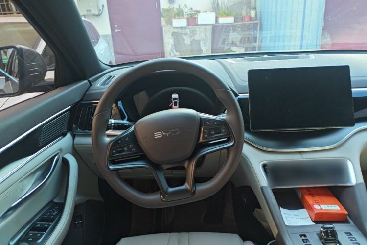 Used BYD Song PLUS New Energy 2025 EV 520km Luxury Version Steering Wheel