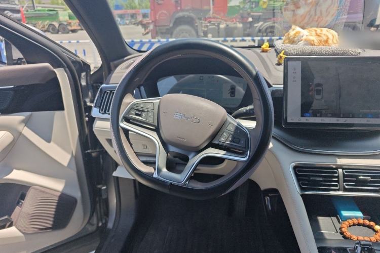 Used BYD Song PLUS New Energy 2025 EV 520km Premium Version Steering Wheel