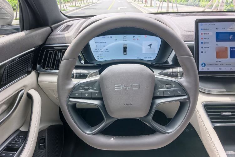 Used BYD Song PLUS New Energy 2025 DM-i Intelligent Driving 112KM Prestige Model Steering Wheel