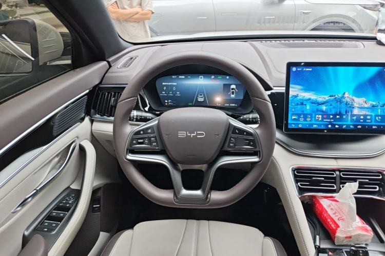 Used BYD Song PLUS New Energy 2025 DM-i 112KM Prestige Model Steering Wheel