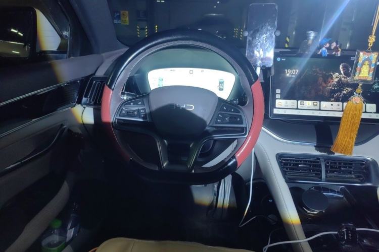 Used BYD Song PLUS New Energy 2025 DM-i 112KM Prestige Model Steering Wheel