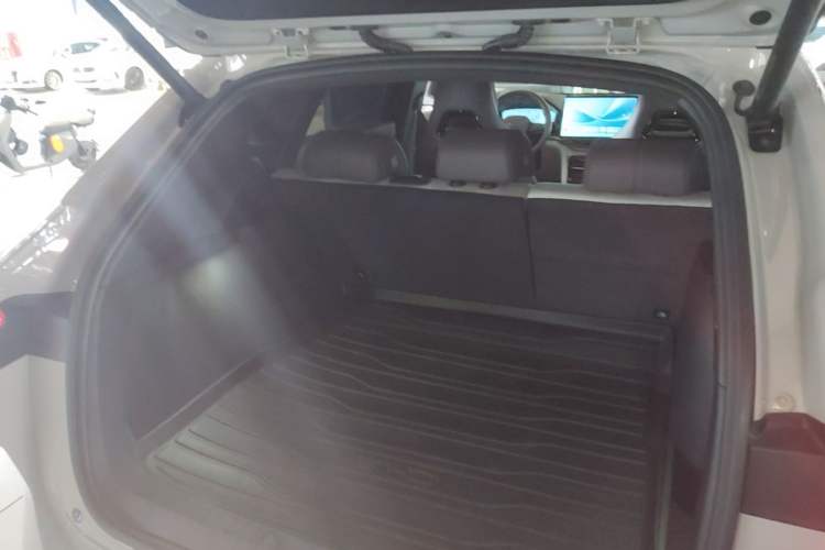 Used BYD Song PLUS New Energy 2025 EV Intelligent Driving Version 520km Premium Model Trunk