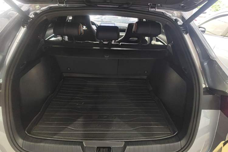 Used BYD Song PLUS New Energy 2025 EV Smart Drive Edition 605km Flagship Model Trunk